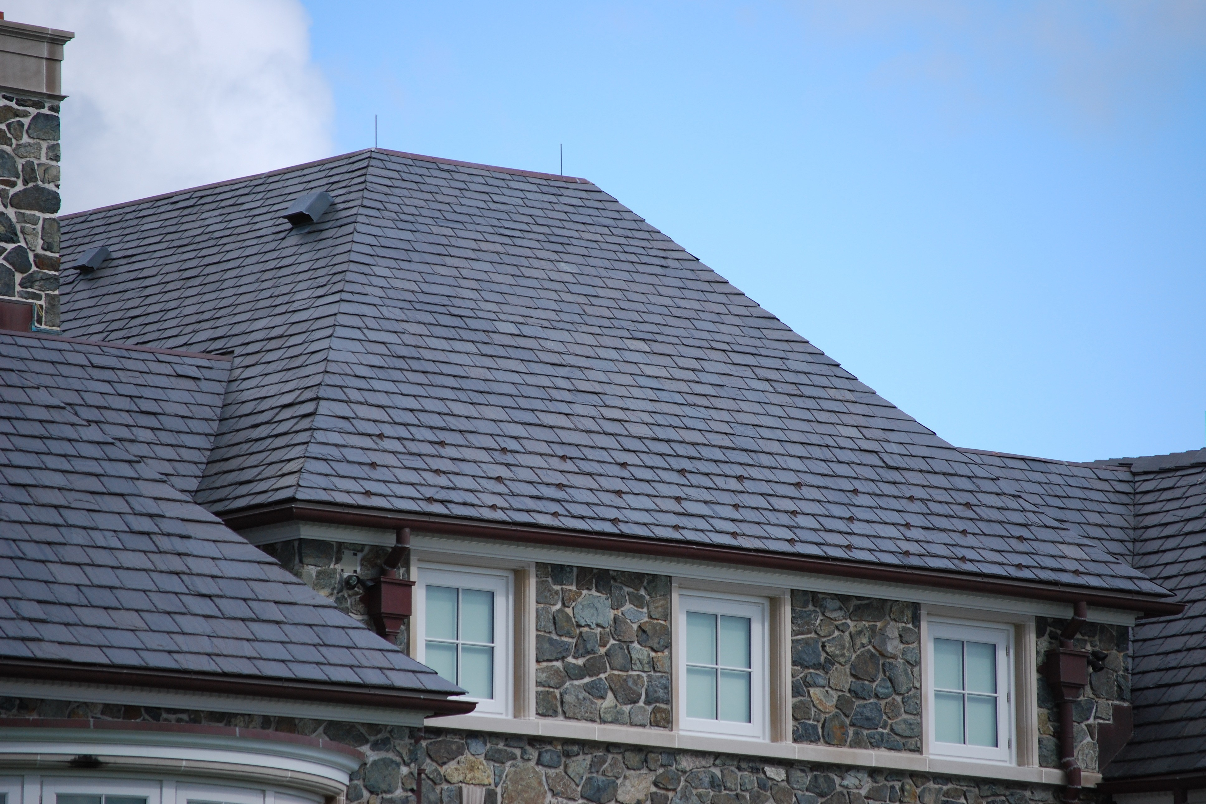 slate-roofing-vermont-black-semi-weather